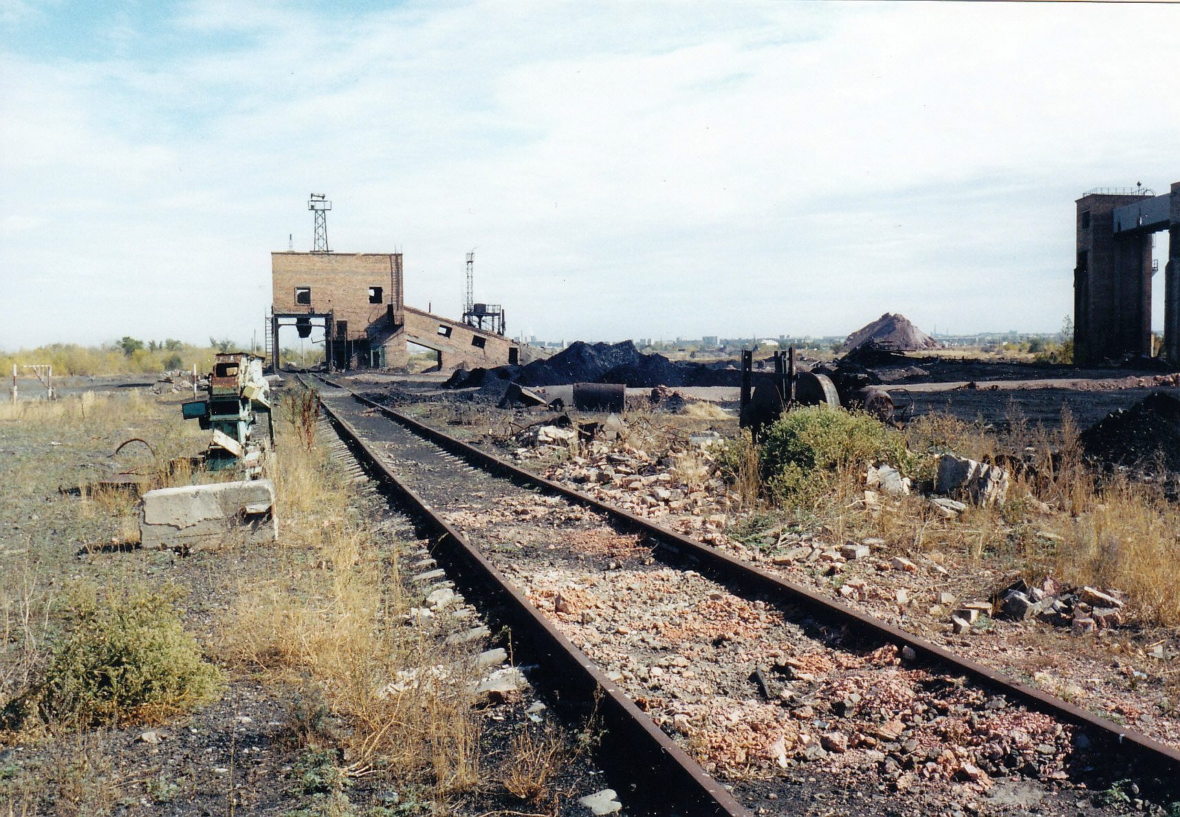 Verlassene Industrieanlage in der Kasachischen Steppe